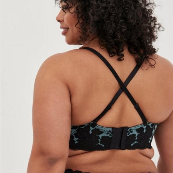 Torrid bombshell everyday Black and Teal Lace Bra - Picture 8 of 9